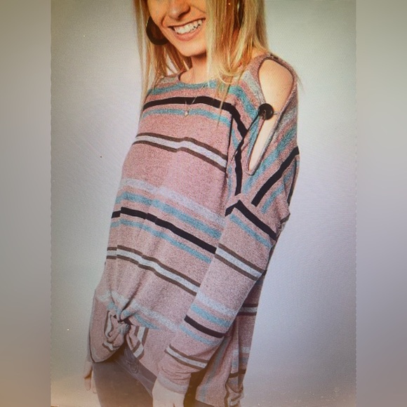 BKE Tops - BKE knit open shoulder with buttons mauve striped knot front top in small
